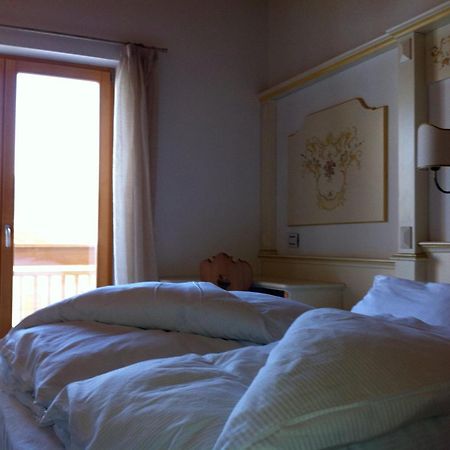 Relais Fior Di Bosco Aparthotel Folgaria Bagian luar foto