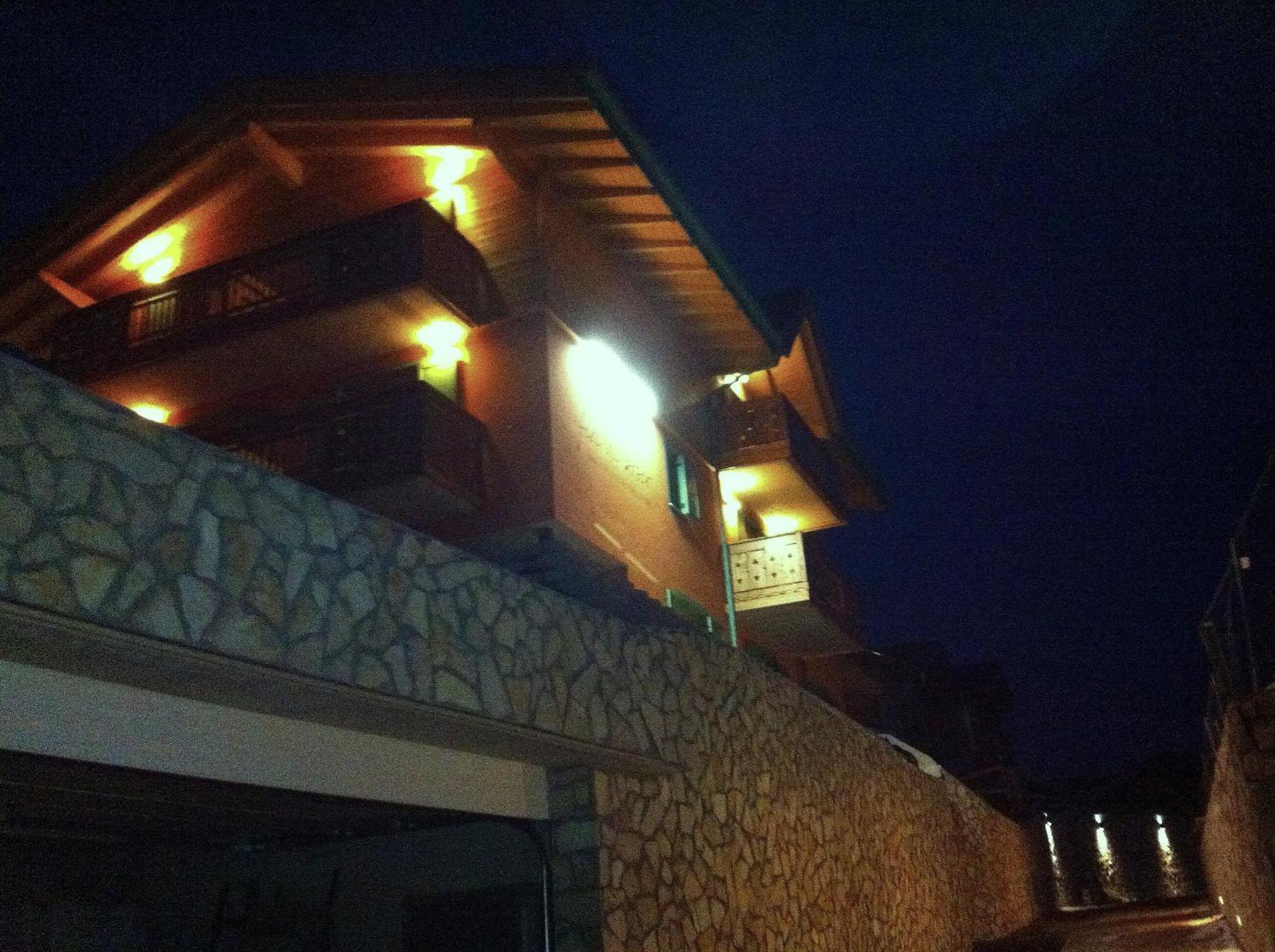 Relais Fior Di Bosco Aparthotel Folgaria Bagian luar foto